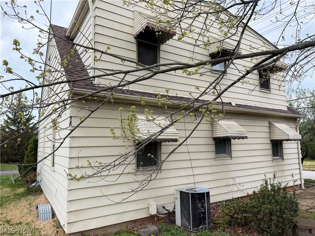 871 E 232nd Street Euclid OH 44123