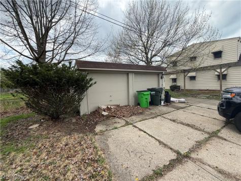 871 E 232nd Street Euclid OH 44123
