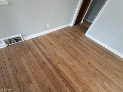 871 E 232nd Street Euclid OH 44123