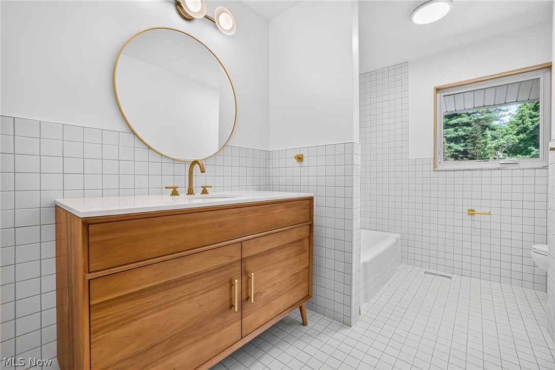 3866 Woodthrush Road Akron OH 44333