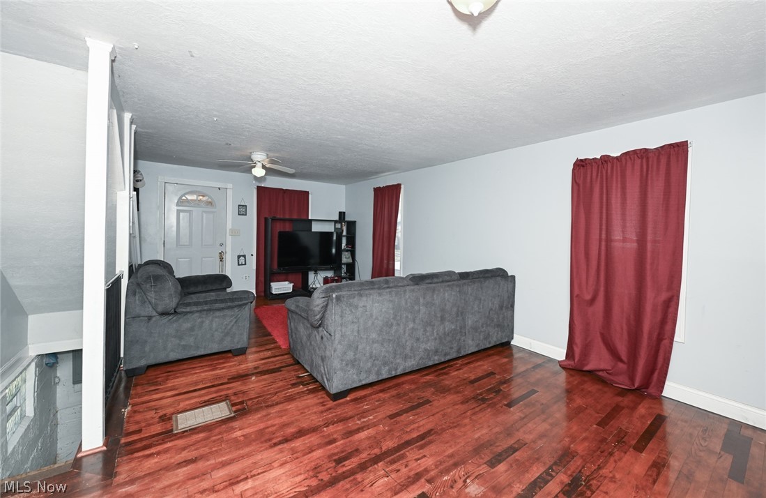 1147 Mcintosh Avenue Akron OH 44314