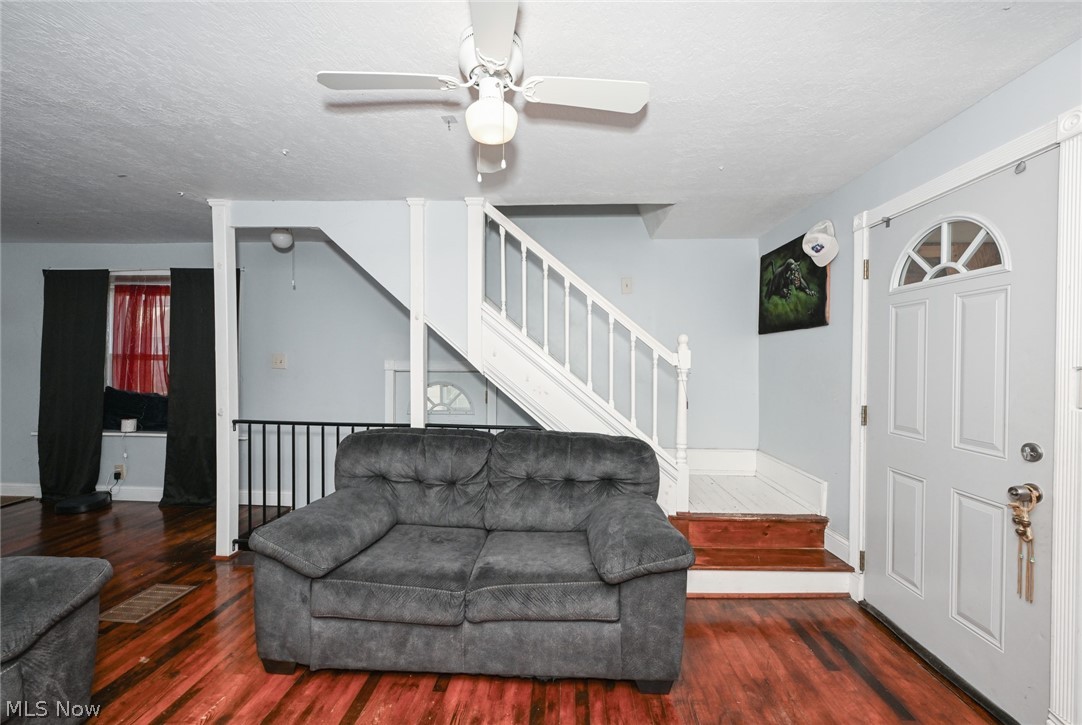 1147 Mcintosh Avenue Akron OH 44314