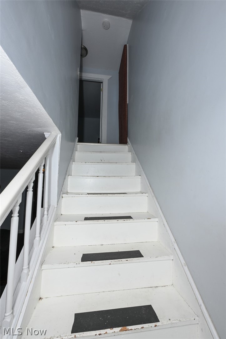 1147 Mcintosh Avenue Akron OH 44314