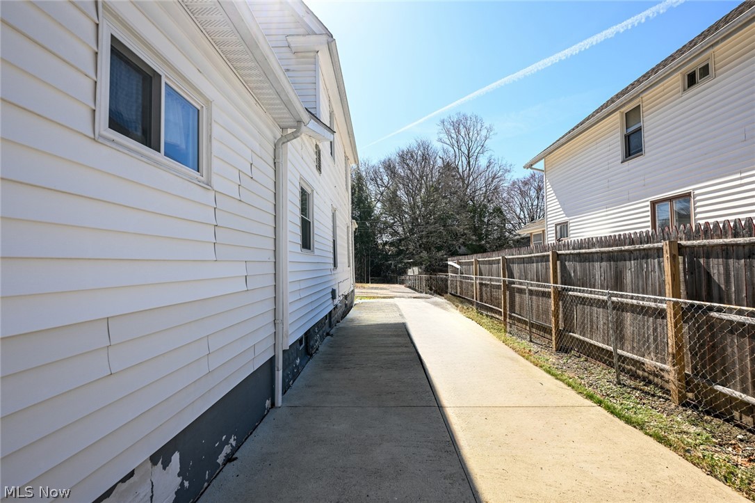 1147 Mcintosh Avenue Akron OH 44314