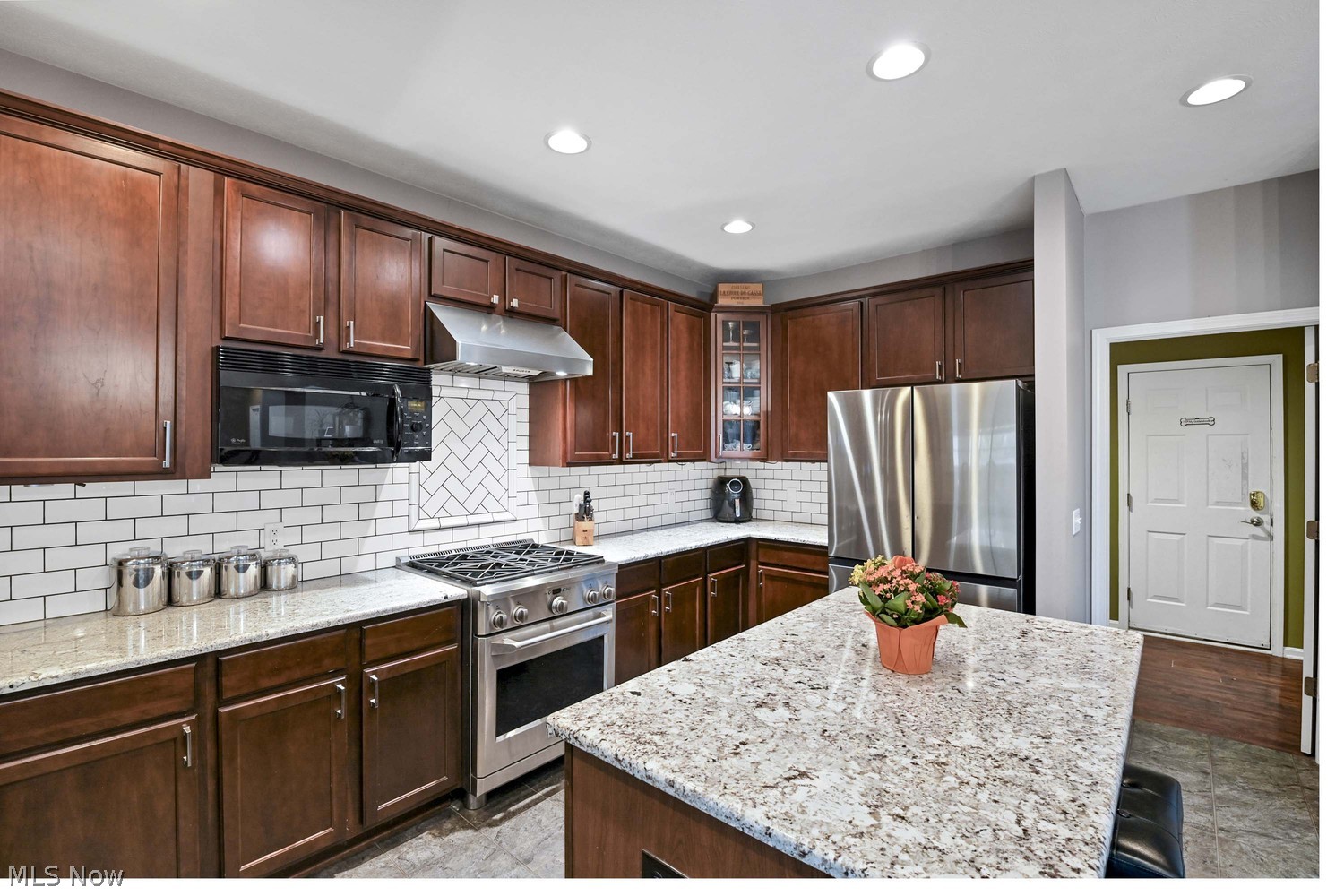 1687 Pine Drive Avon OH 44011