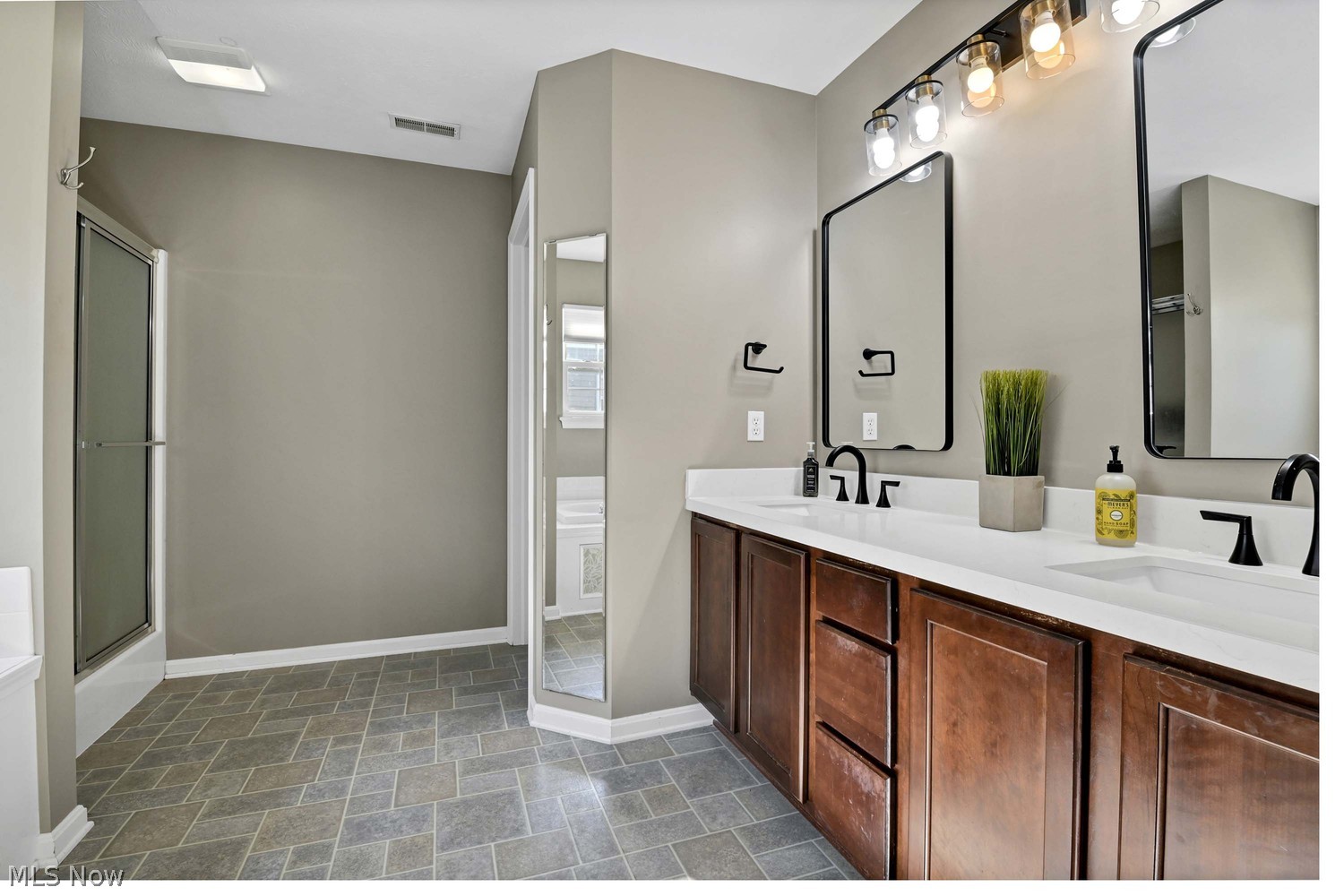 1687 Pine Drive Avon OH 44011
