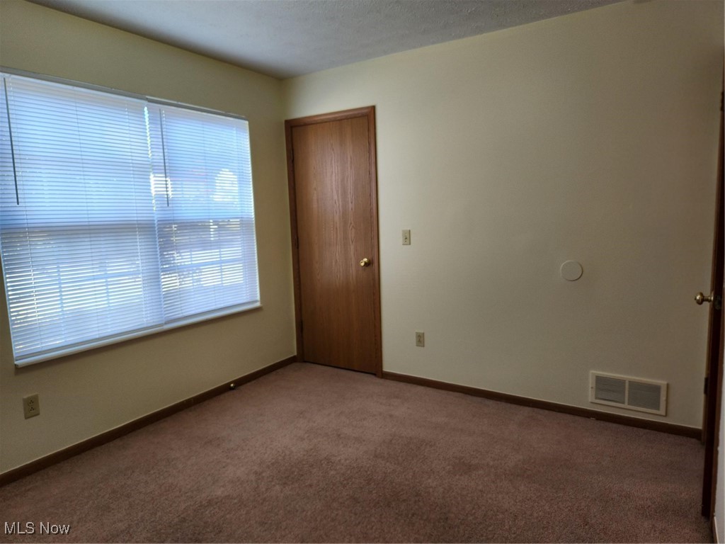 2954 Megan Circle Youngstown OH 44505