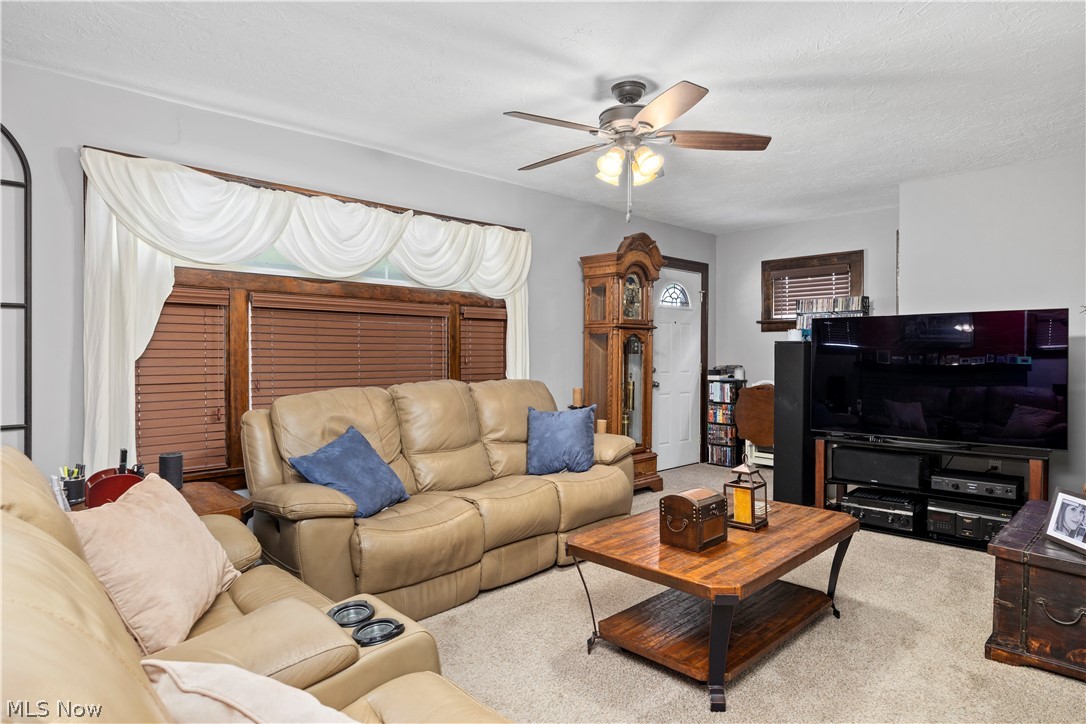 3569 Warren Road Cleveland OH 44111