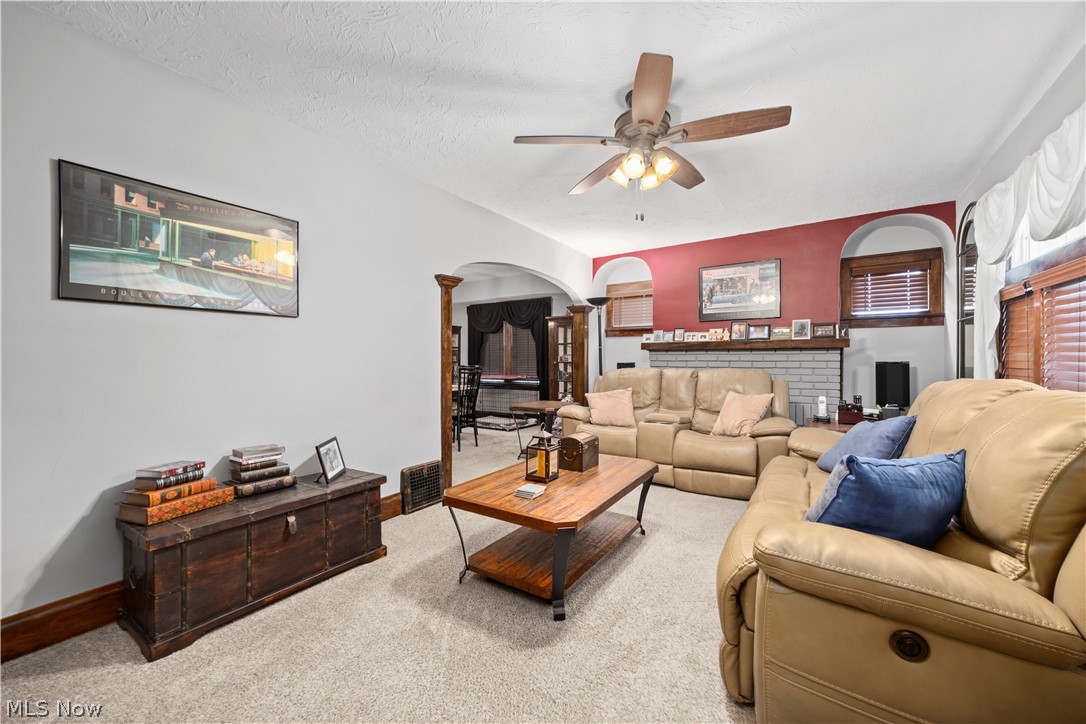 3569 Warren Road Cleveland OH 44111