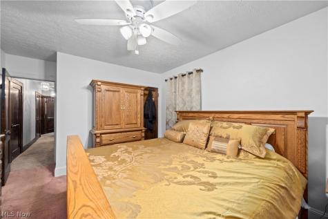 3569 Warren Road Cleveland OH 44111