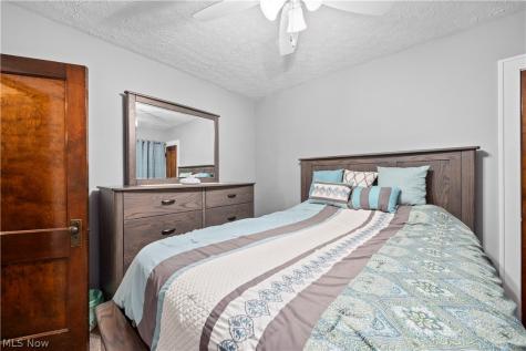 3569 Warren Road Cleveland OH 44111