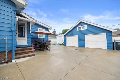 3569 Warren Road Cleveland OH 44111