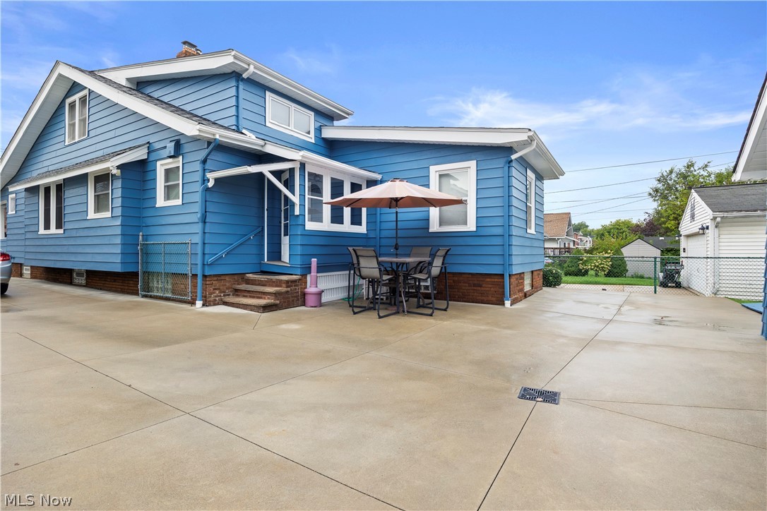 3569 Warren Road Cleveland OH 44111
