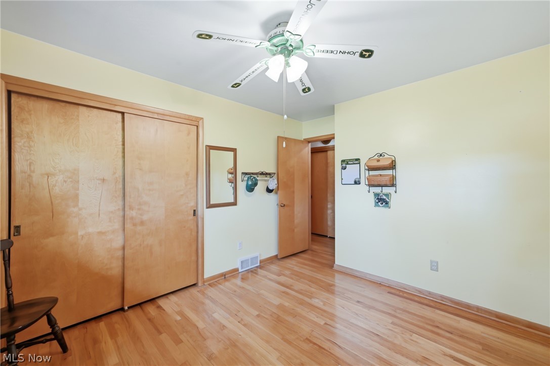 7207 Lee Road NE Brookfield OH 44403