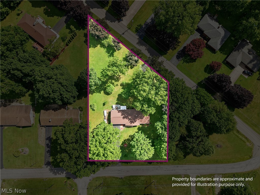 7207 Lee Road NE Brookfield OH 44403