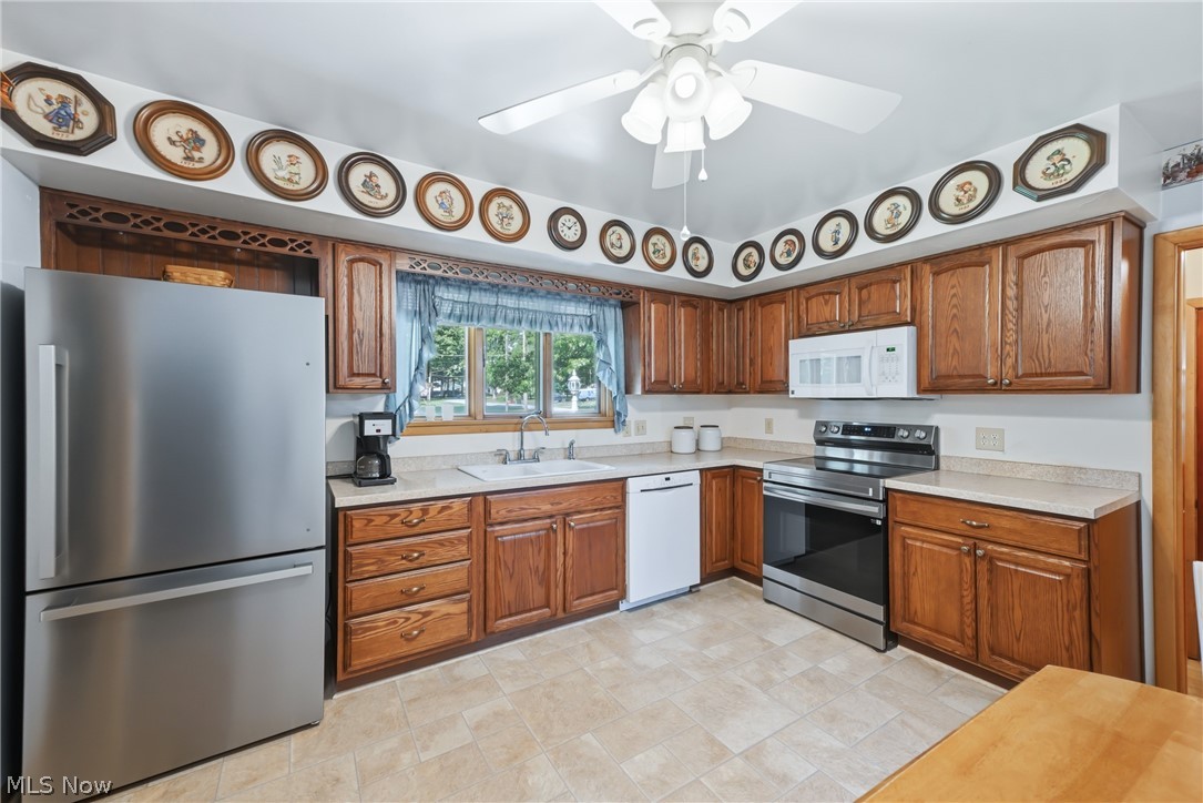 7207 Lee Road NE Brookfield OH 44403