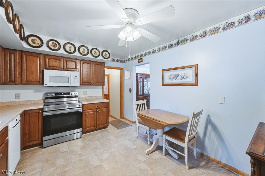 7207 Lee Road NE Brookfield OH 44403