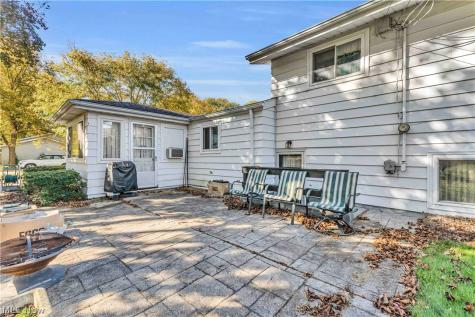 4321 Danberry Drive North Olmsted OH 44070