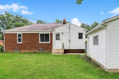 1952 Miriam Avenue Avon OH 44011