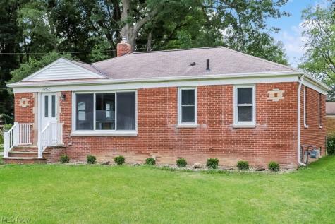 1952 Miriam Avenue Avon OH 44011