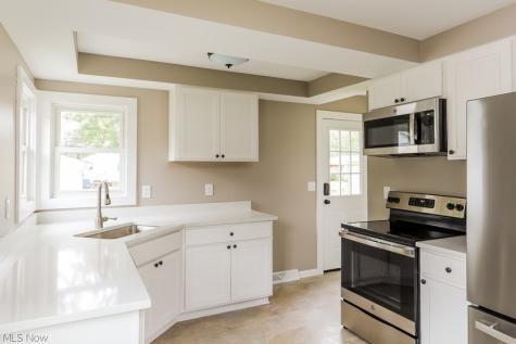 1952 Miriam Avenue Avon OH 44011