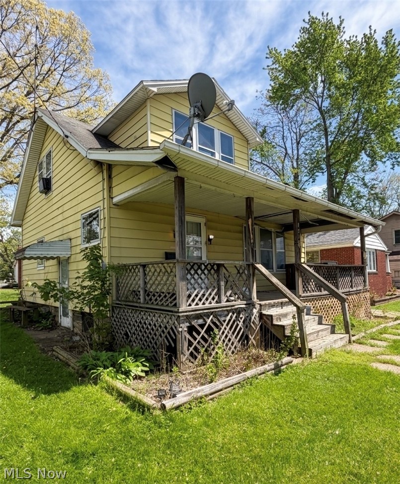 1570 Bonnie Brae Avenue NE Warren OH 44483