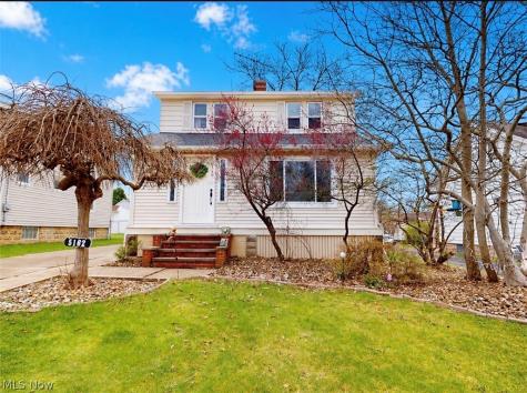 5162 Oakmont Drive Lyndhurst OH 44124