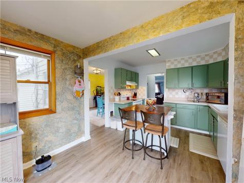 5162 Oakmont Drive Lyndhurst OH 44124