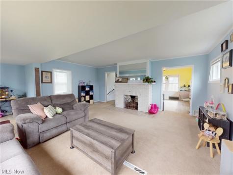 5162 Oakmont Drive Lyndhurst OH 44124
