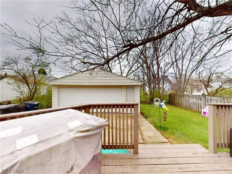5162 Oakmont Drive Lyndhurst OH 44124