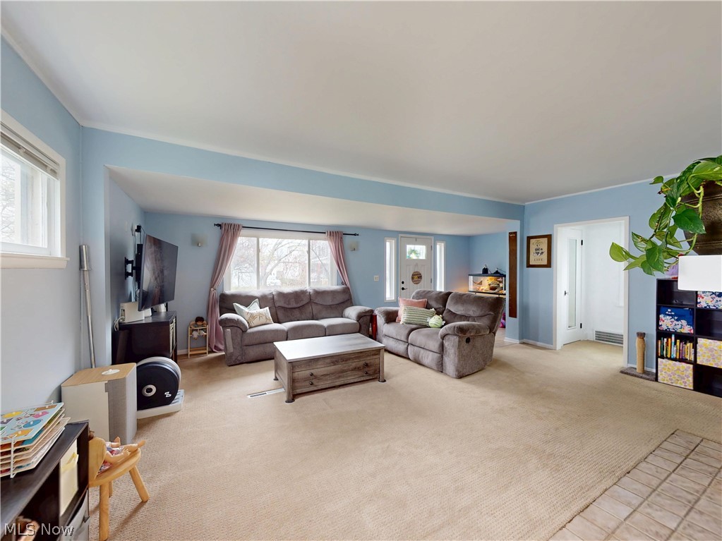5162 Oakmont Drive Lyndhurst OH 44124