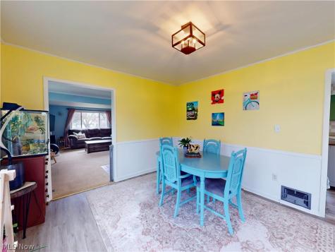 5162 Oakmont Drive Lyndhurst OH 44124