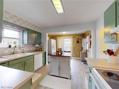 5162 Oakmont Drive Lyndhurst OH 44124