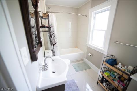 1945 Staunton Road Cleveland Heights OH 44118