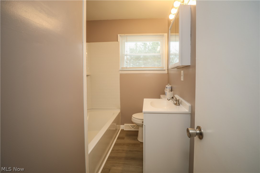 726 Artesian Avenue Newton Falls OH 44444
