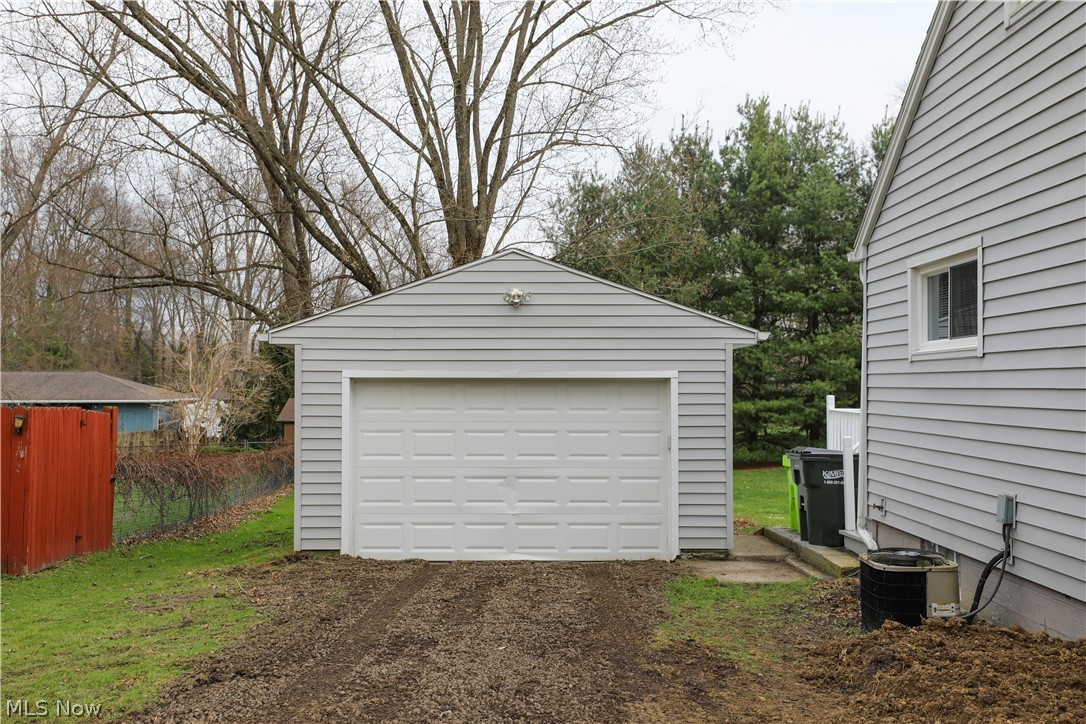 726 Artesian Avenue Newton Falls OH 44444