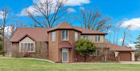 34 Iroquois Trail Malvern OH 44644