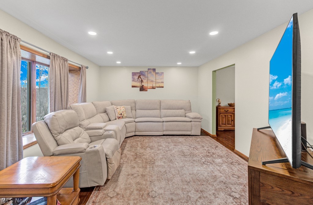 34 Iroquois Trail Malvern OH 44644