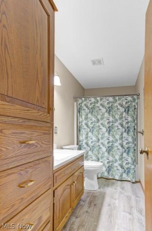 34 Iroquois Trail Malvern OH 44644