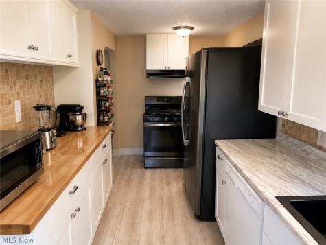 9614 Ravenna Road Twinsburg OH 44087