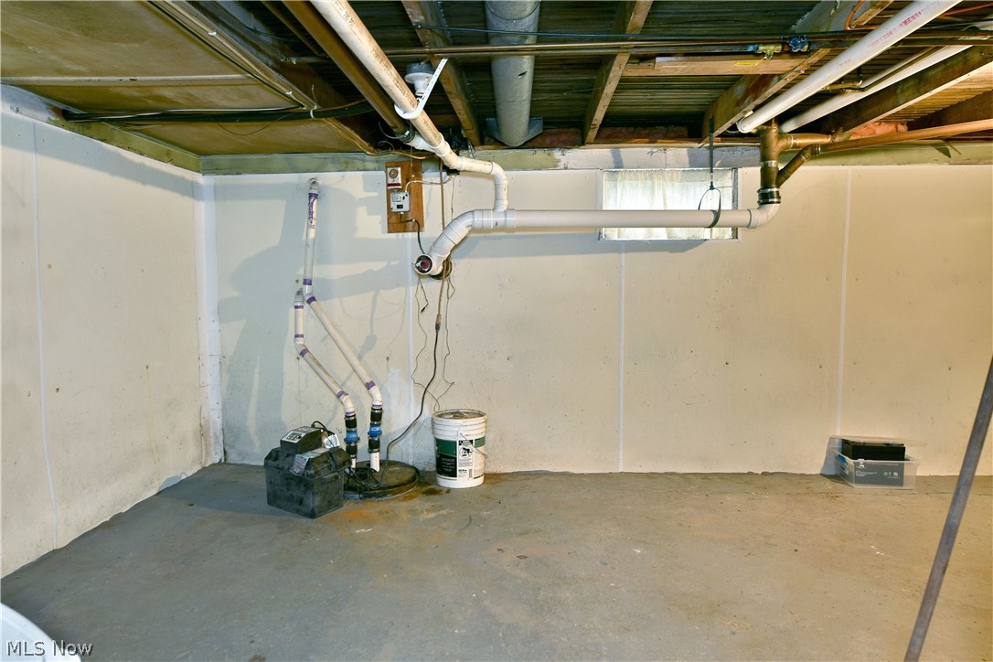 2618 Wilson Sharpsville Road Cortland OH 44410