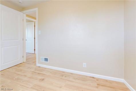 156 Pembroke Road Steubenville OH 43953