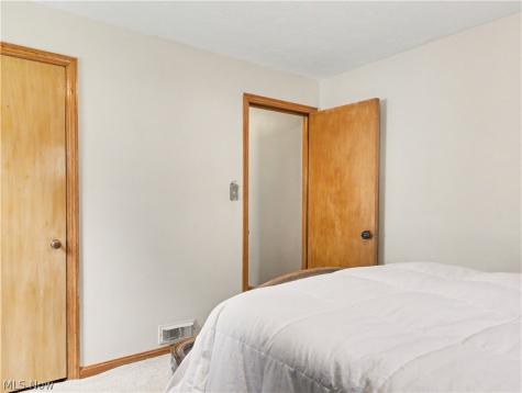 241 Lownsdale Avenue Akron OH 44313