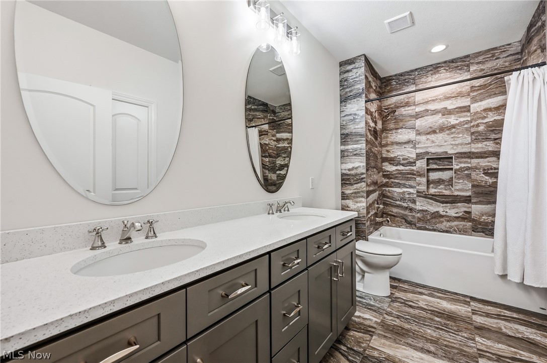 6879 Kyle Ridge Pointe Canfield OH 44406