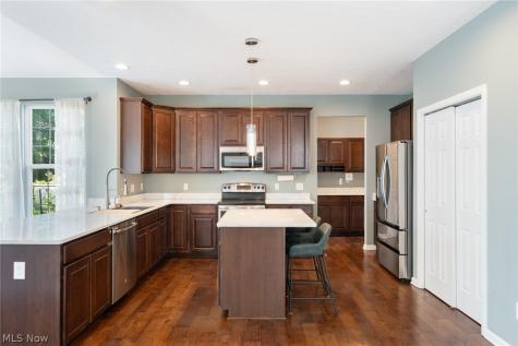 32825 Rebecca Lane Avon Lake OH 44012