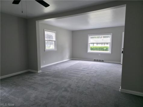 1810 Saint Elmo Avenue NE Canton OH 44705