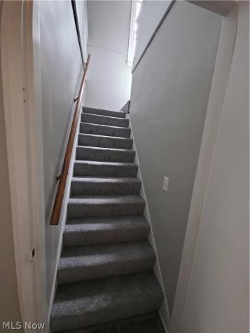 1810 Saint Elmo Avenue NE Canton OH 44705