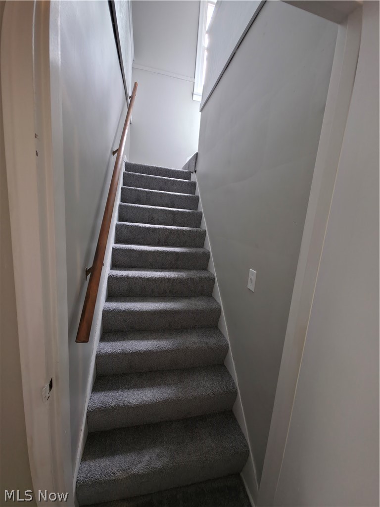 1810 Saint Elmo Avenue NE Canton OH 44705