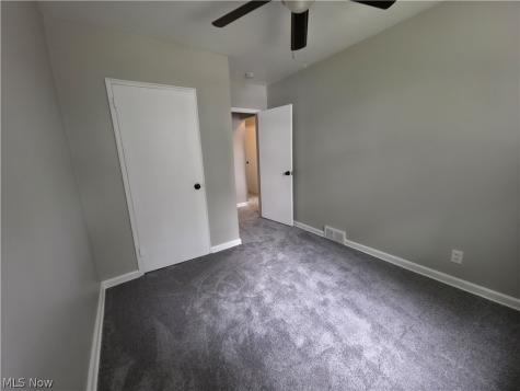 1810 Saint Elmo Avenue NE Canton OH 44705