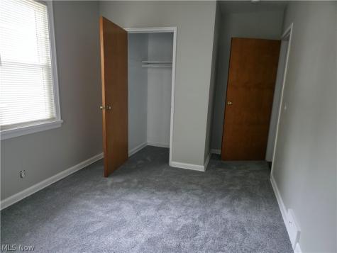 1810 Saint Elmo Avenue NE Canton OH 44705